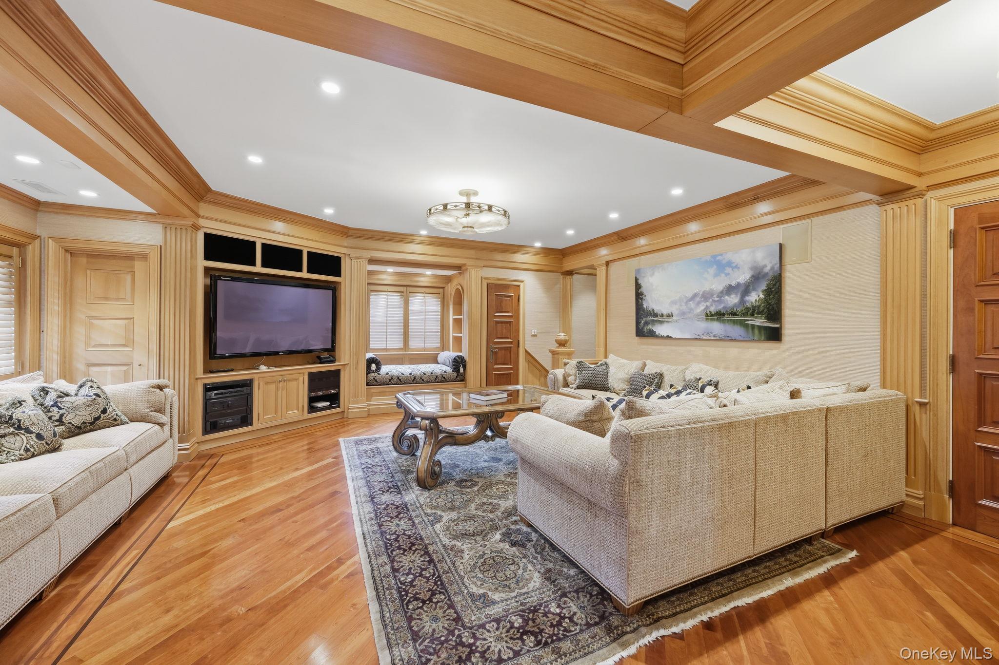 1 Applewood Estate