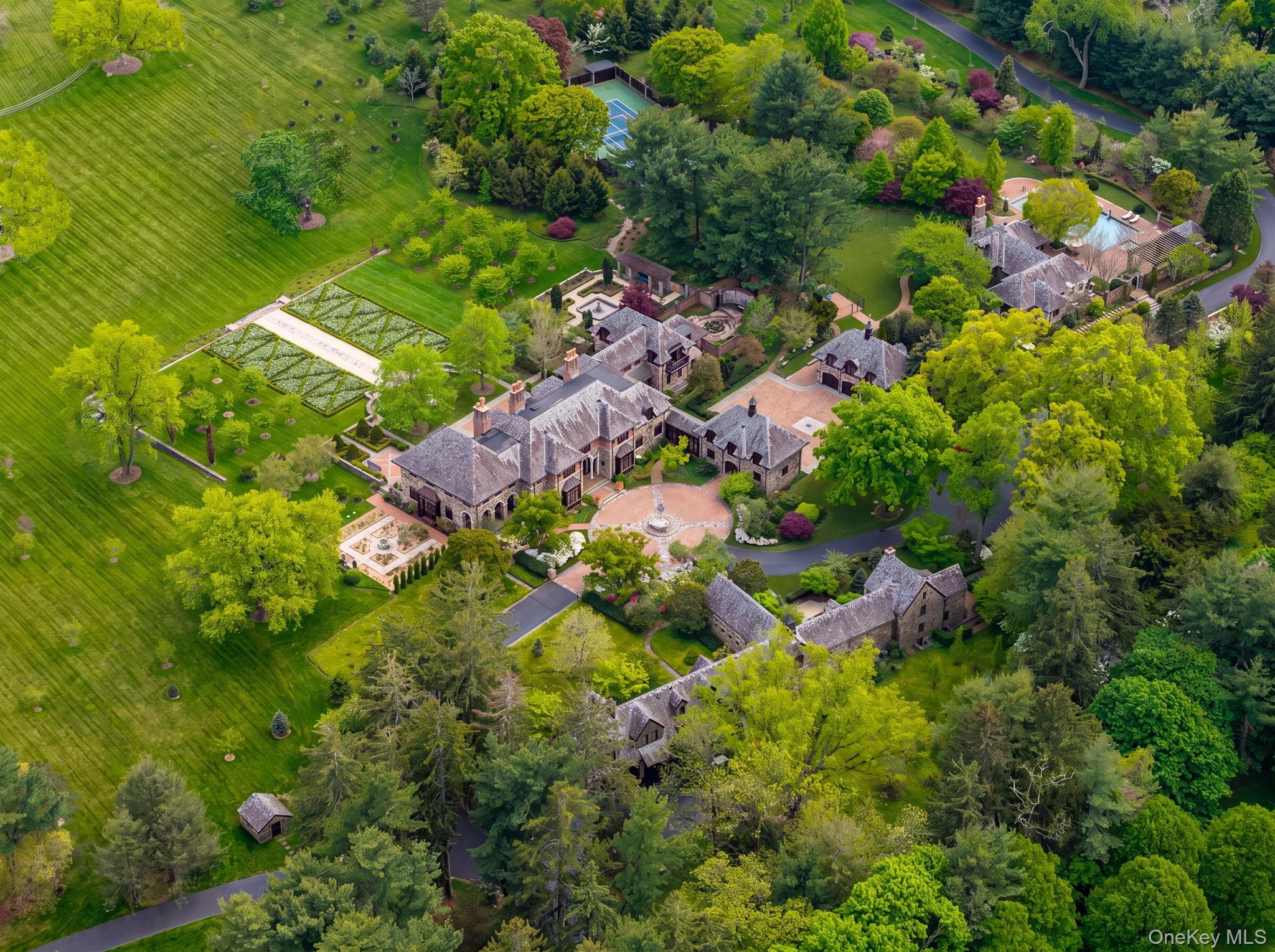 1 Applewood Estate
