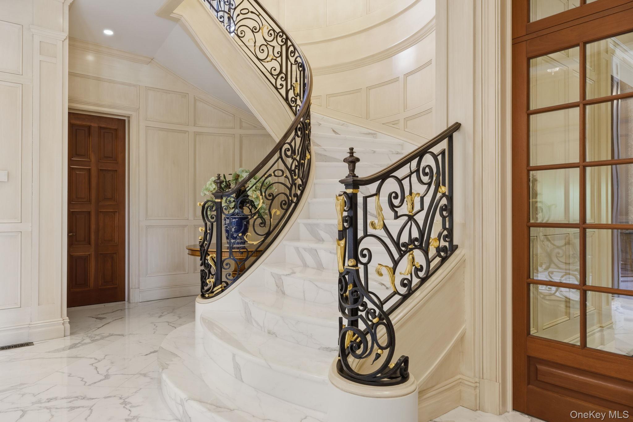 1 Applewood Estate