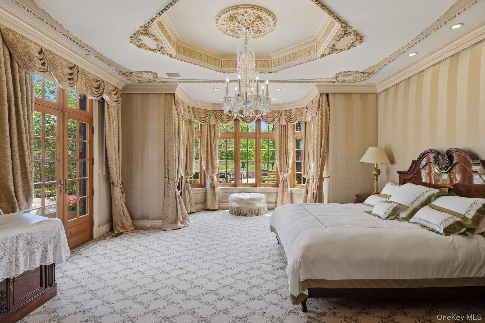 1 Applewood Estate
