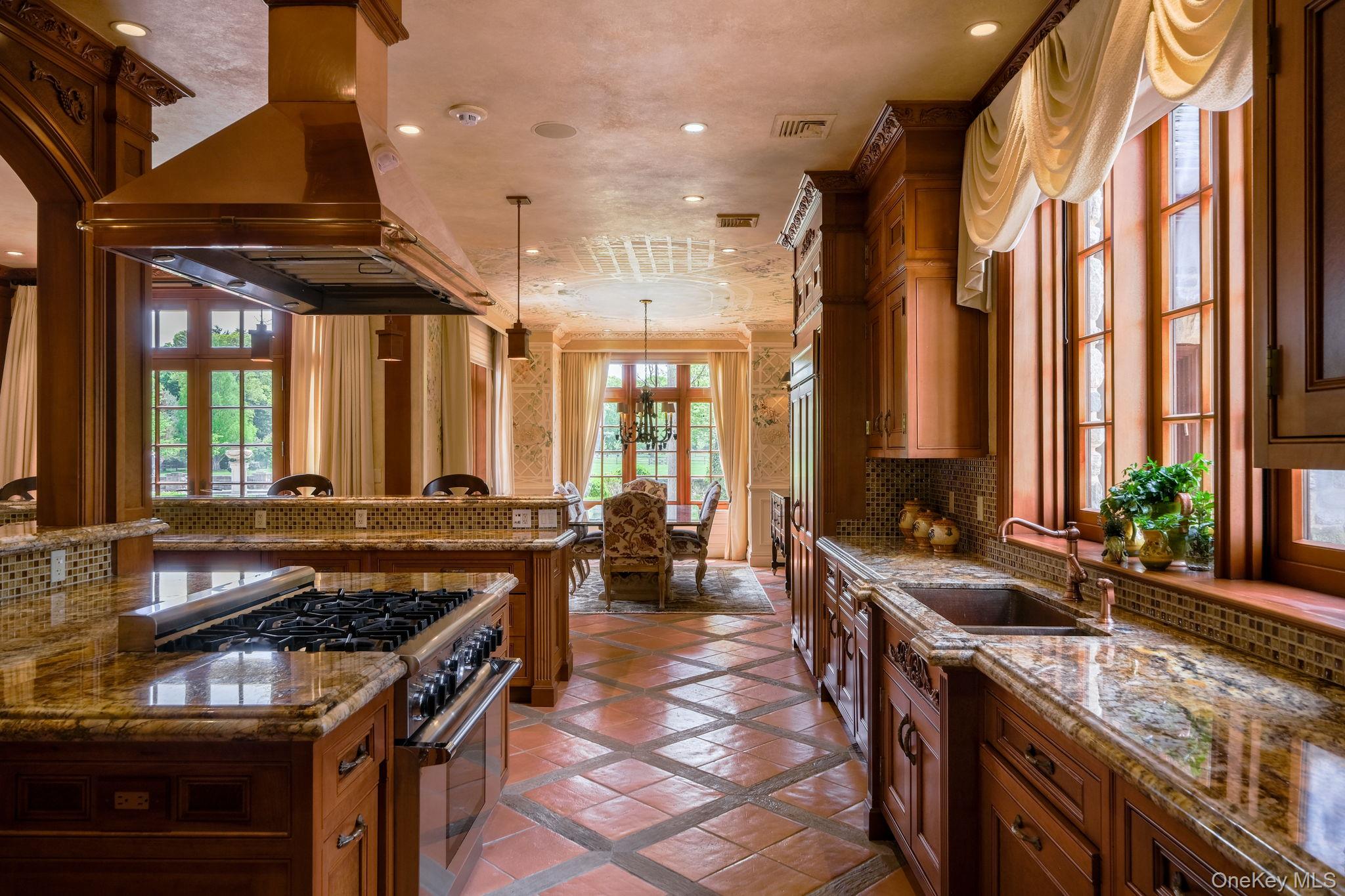 1 Applewood Estate