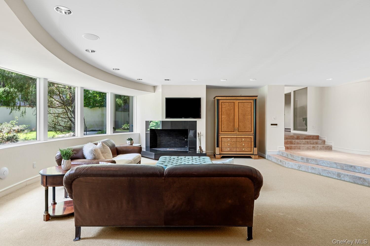 5 Coachmans Court