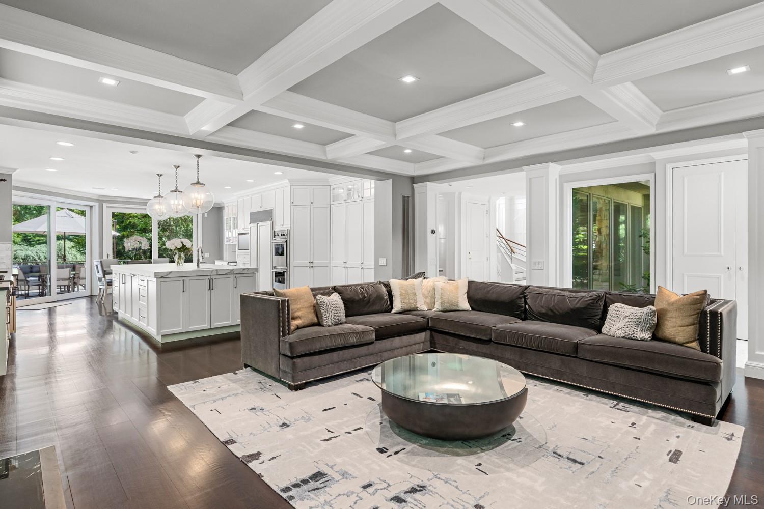 5 Coachmans Court
