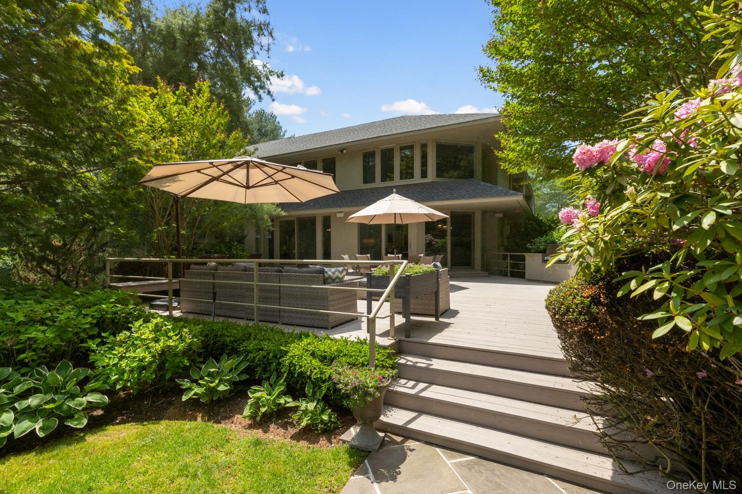 5 Coachmans Court