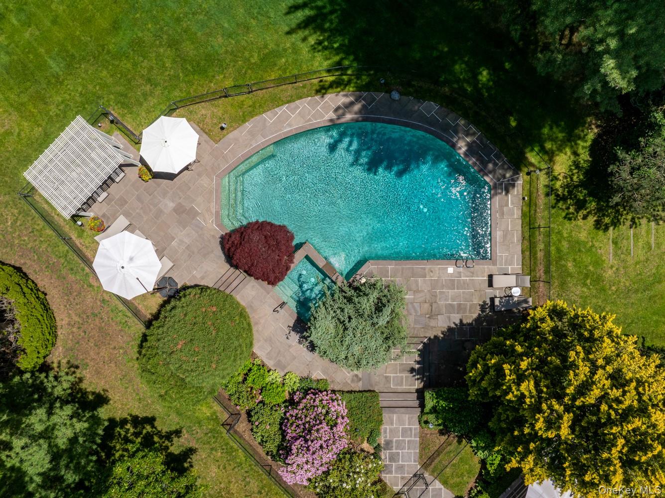 5 Coachmans Court