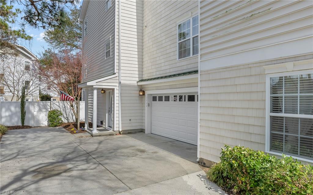 3734 Chesterfield AVE