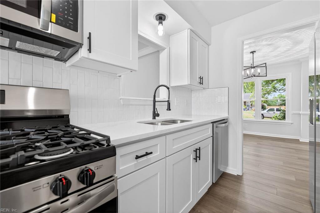1220 Renoir CT
