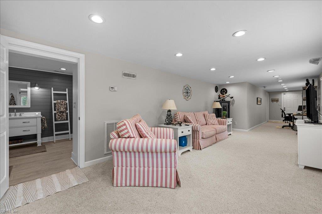 1744 Green Hill Rd