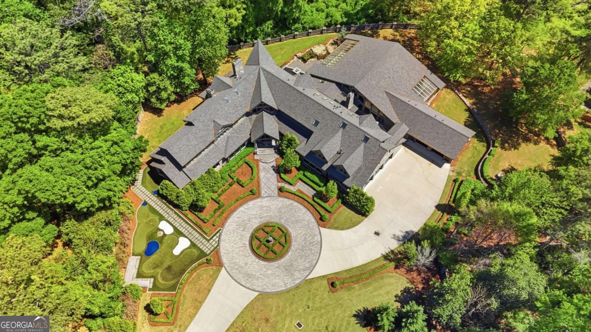 2883 W Roxboro Road NE
