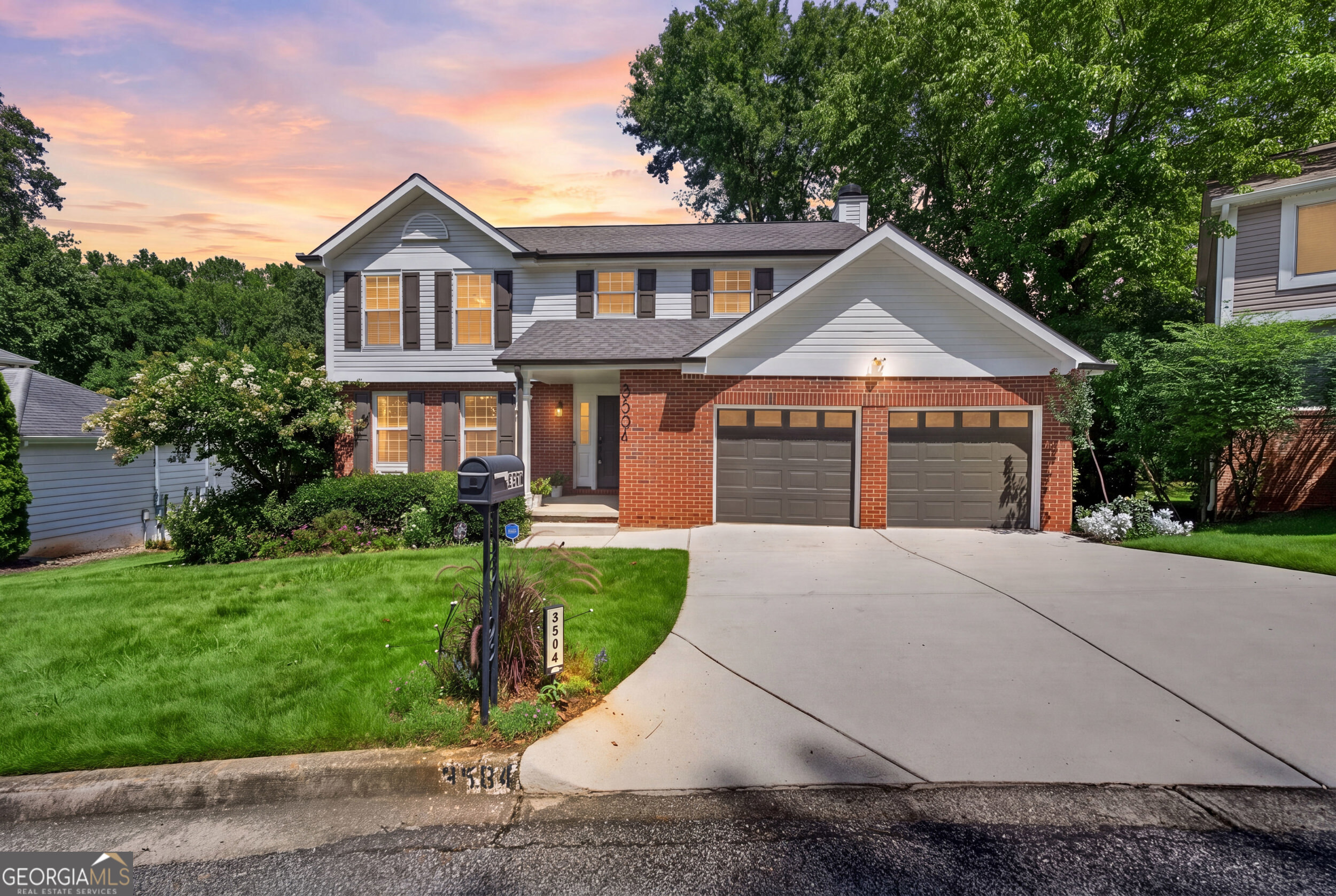 3504 Castlehill Court