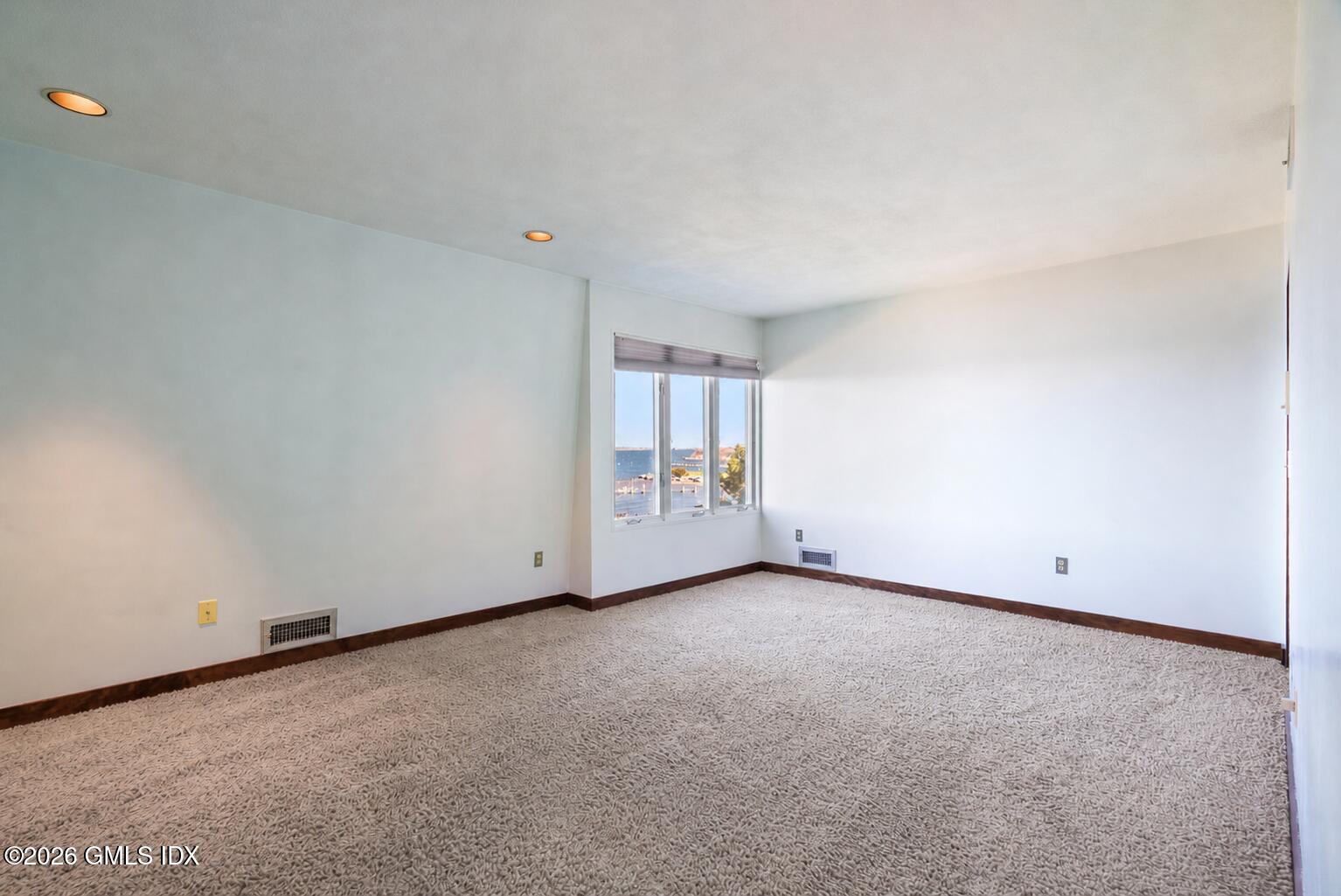 39 Chippechaug Trail