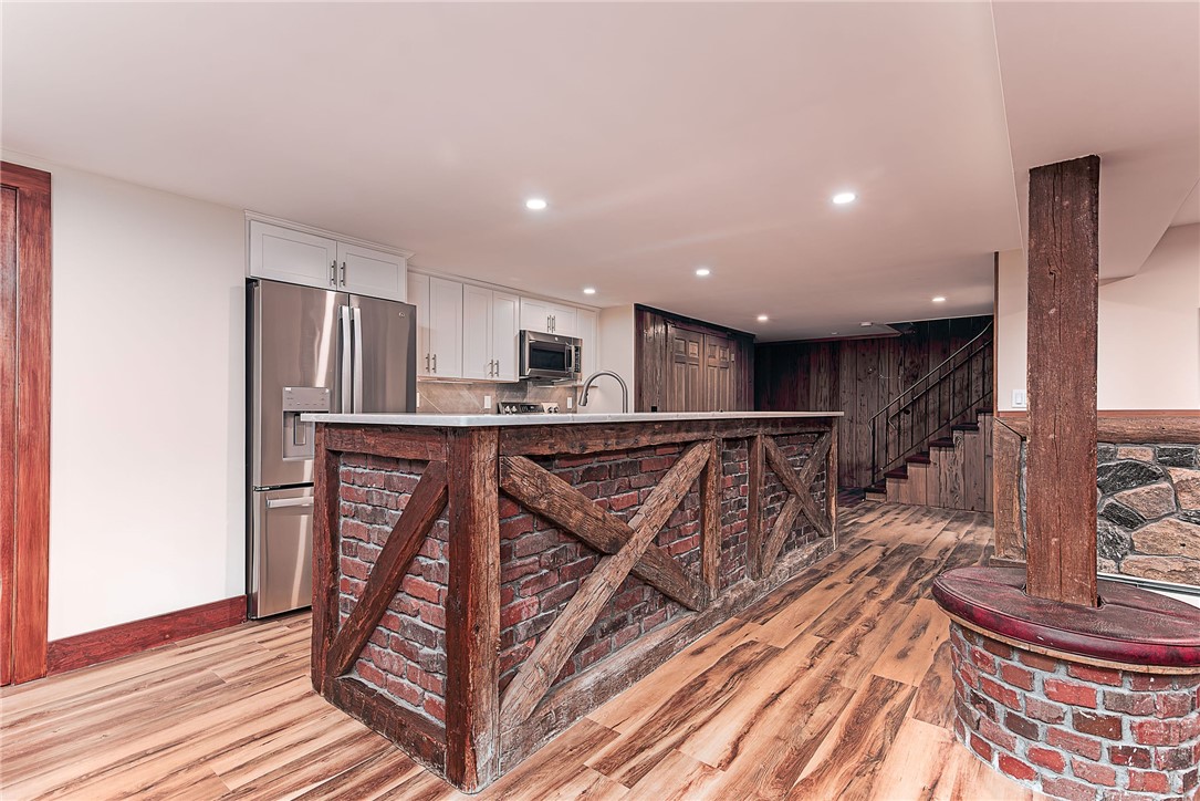 14 Woodlake Drive