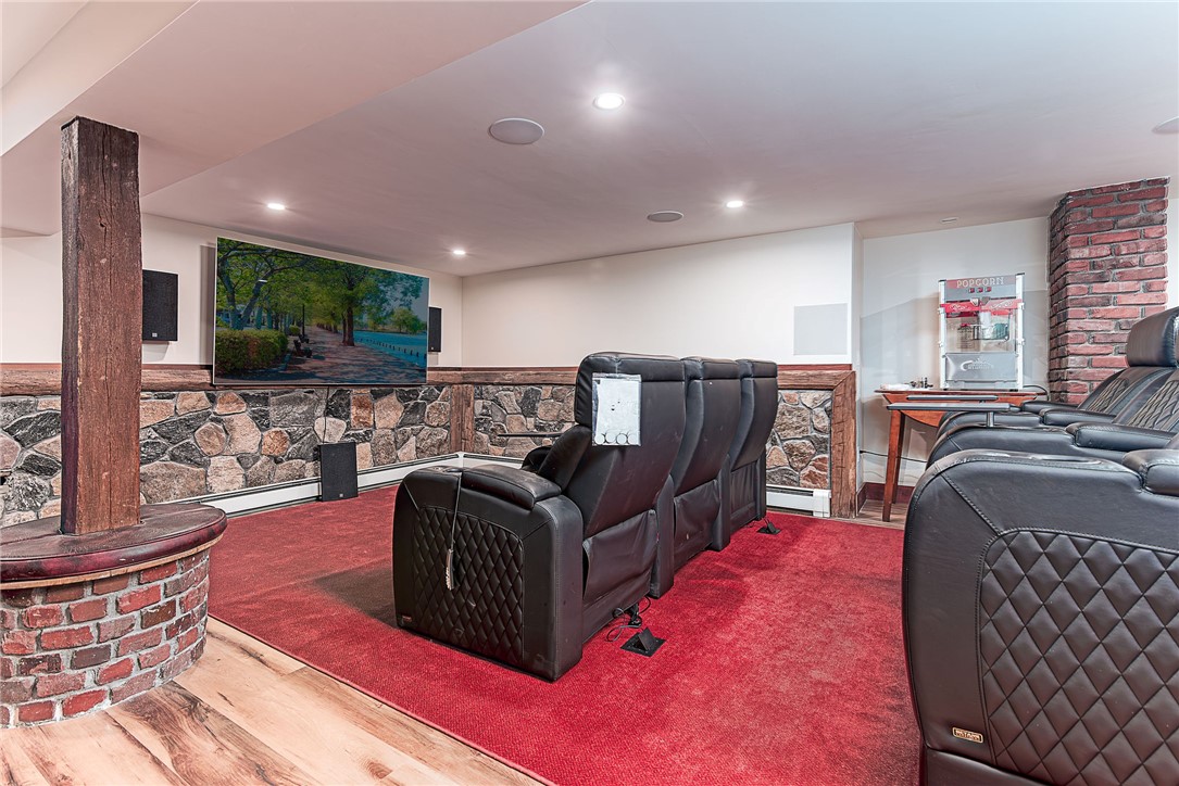 14 Woodlake Drive