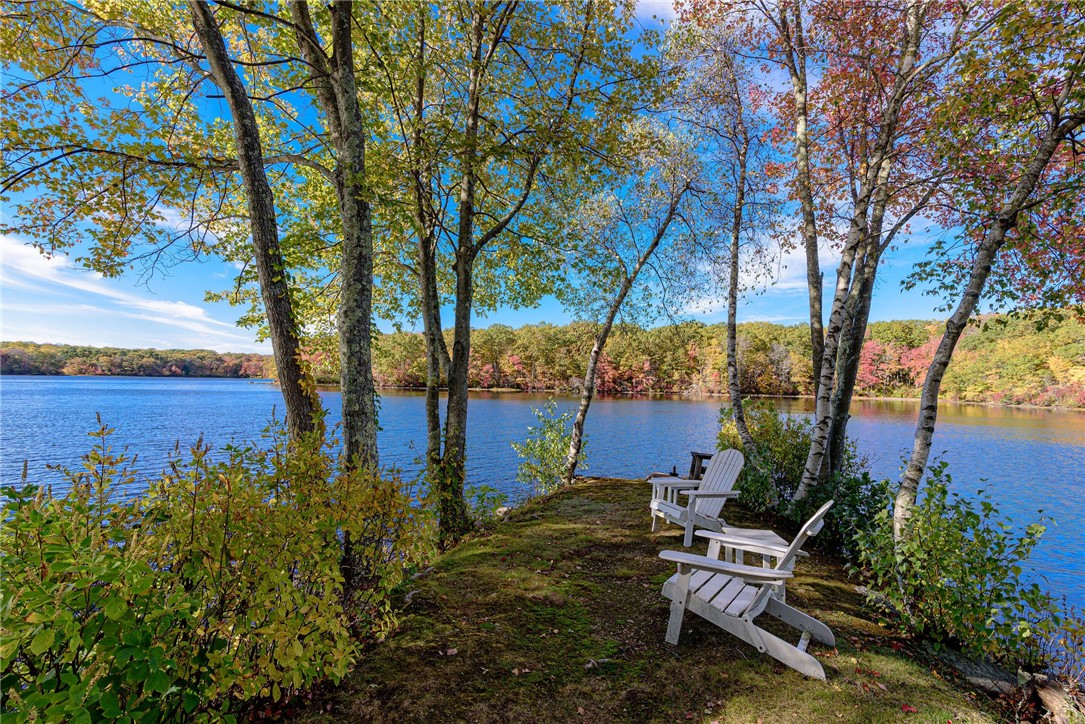 14 Woodlake Drive