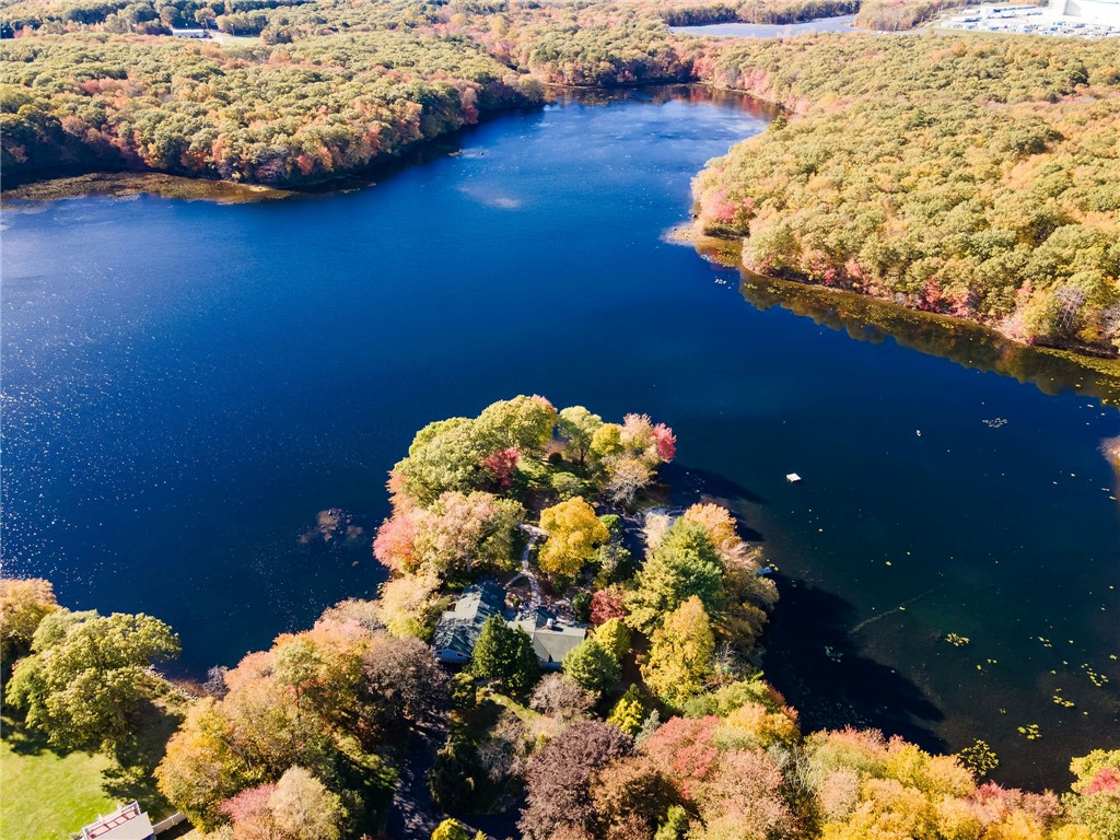 14 Woodlake Drive