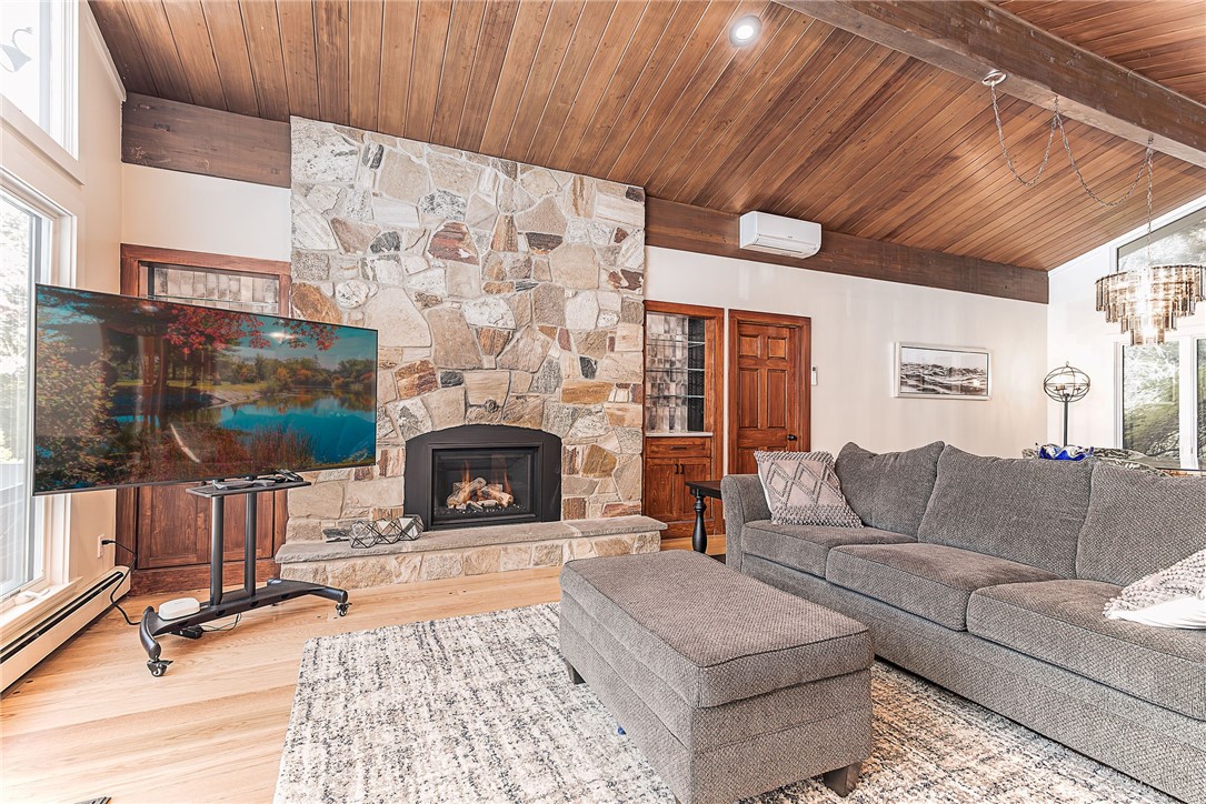 14 Woodlake Drive