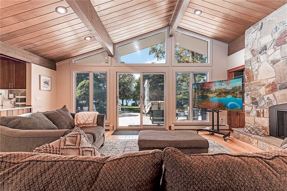 14 Woodlake Drive