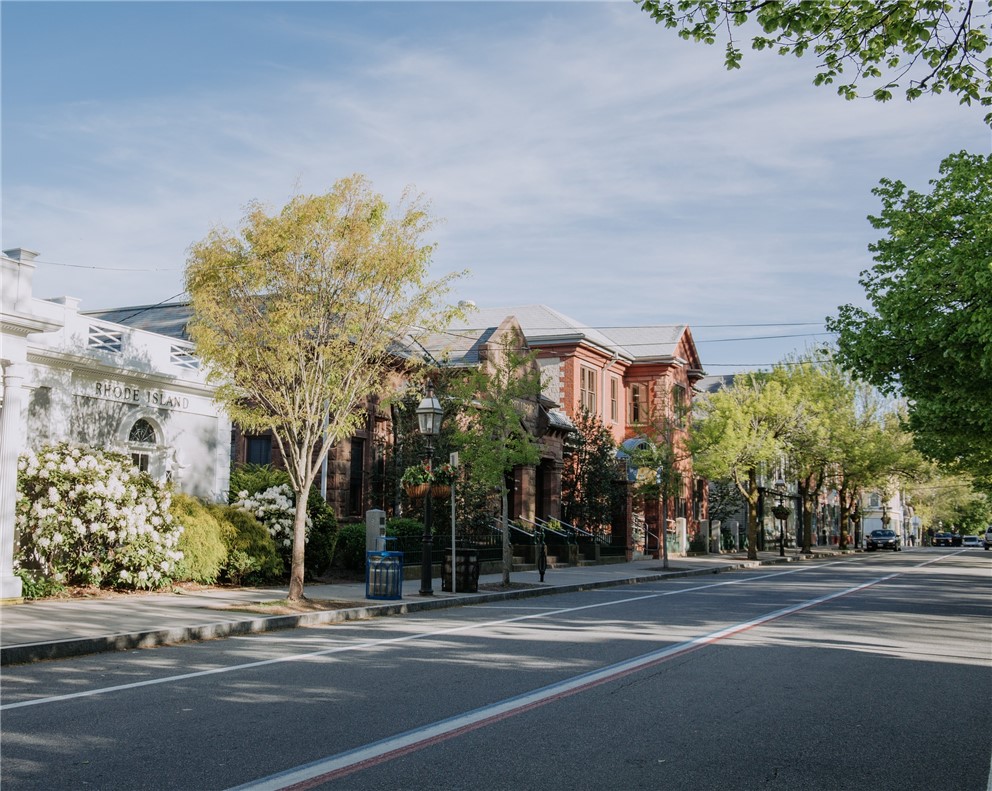 1 Knowlton Court