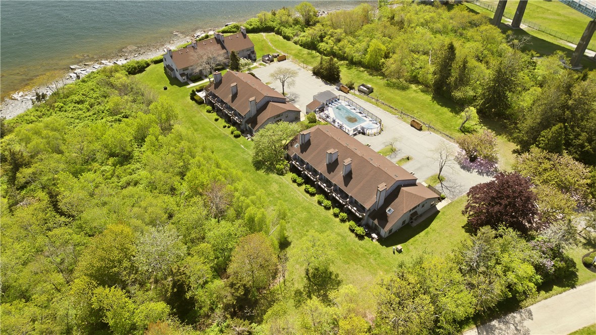 150 Bay View Drive 4