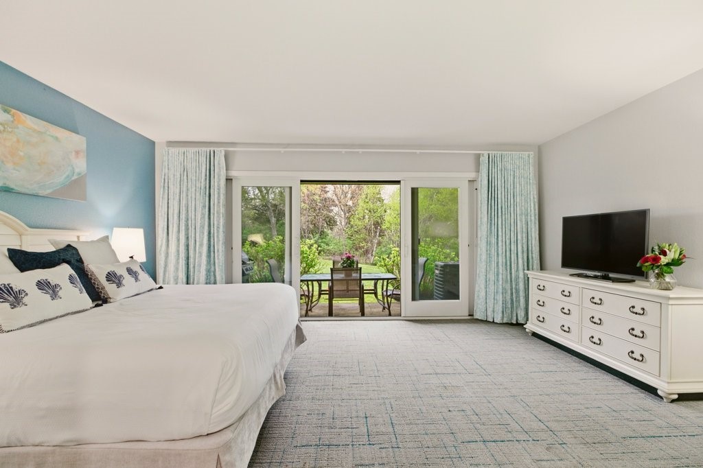 150 Bay View Drive 9