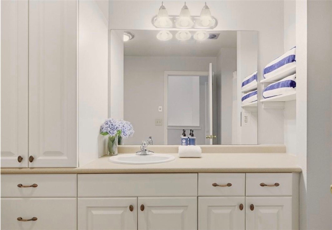150 Bay View Drive 9
