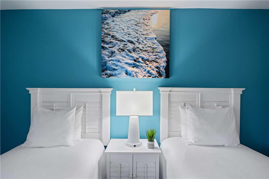 150 Bay View Drive 11