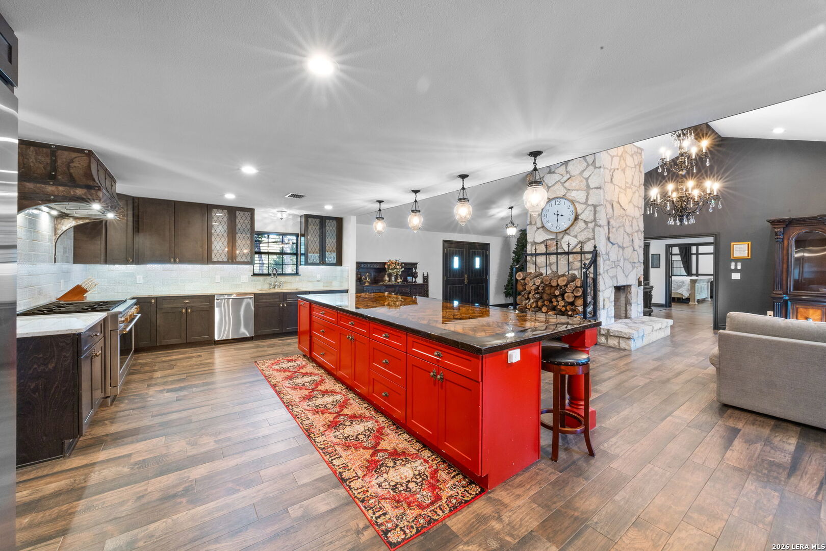 232 Meadowbrook Dr