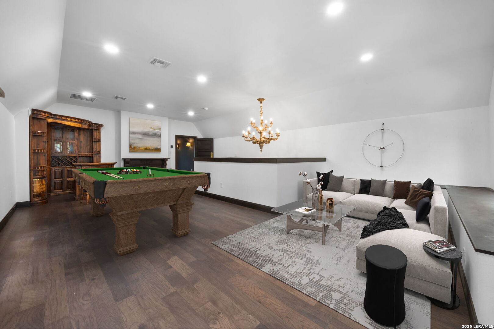 232 Meadowbrook Dr