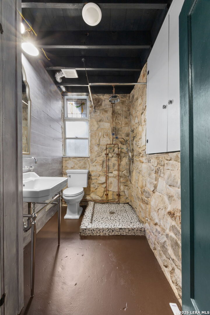 232 Meadowbrook Dr