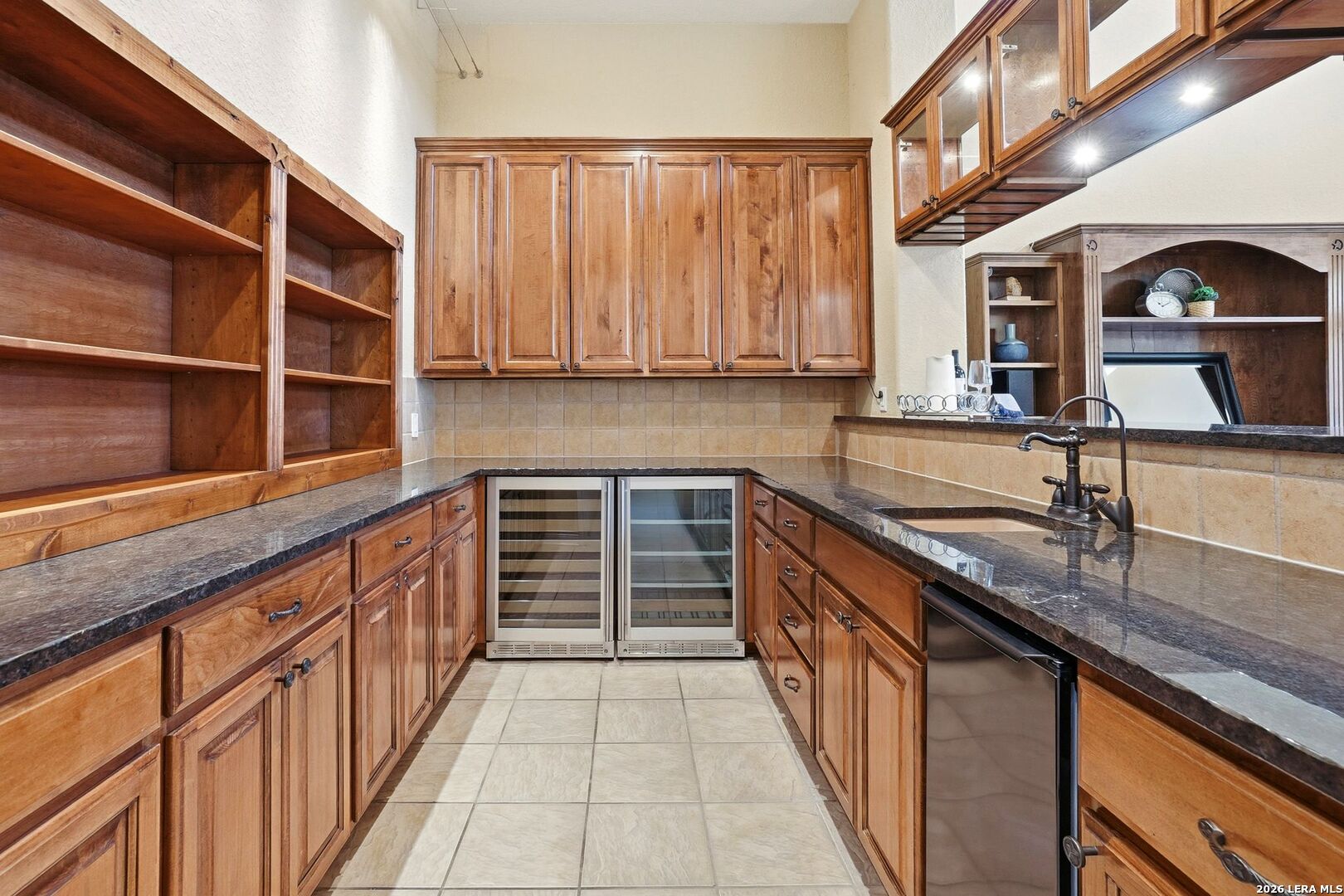 16227 San Cayetano