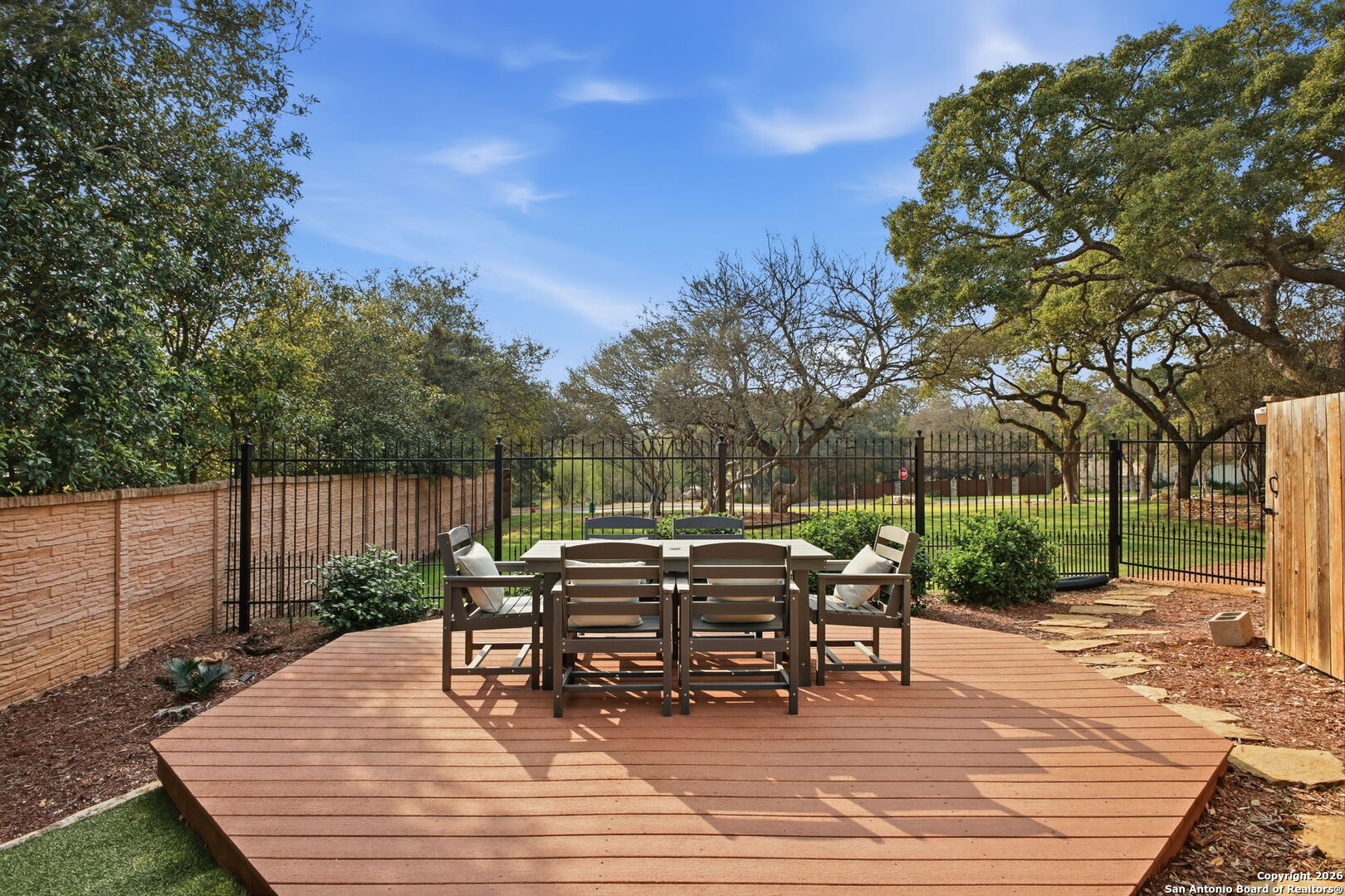 9610 Trophy Oaks