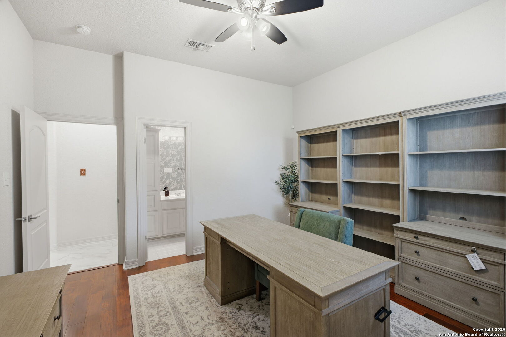 9610 Trophy Oaks