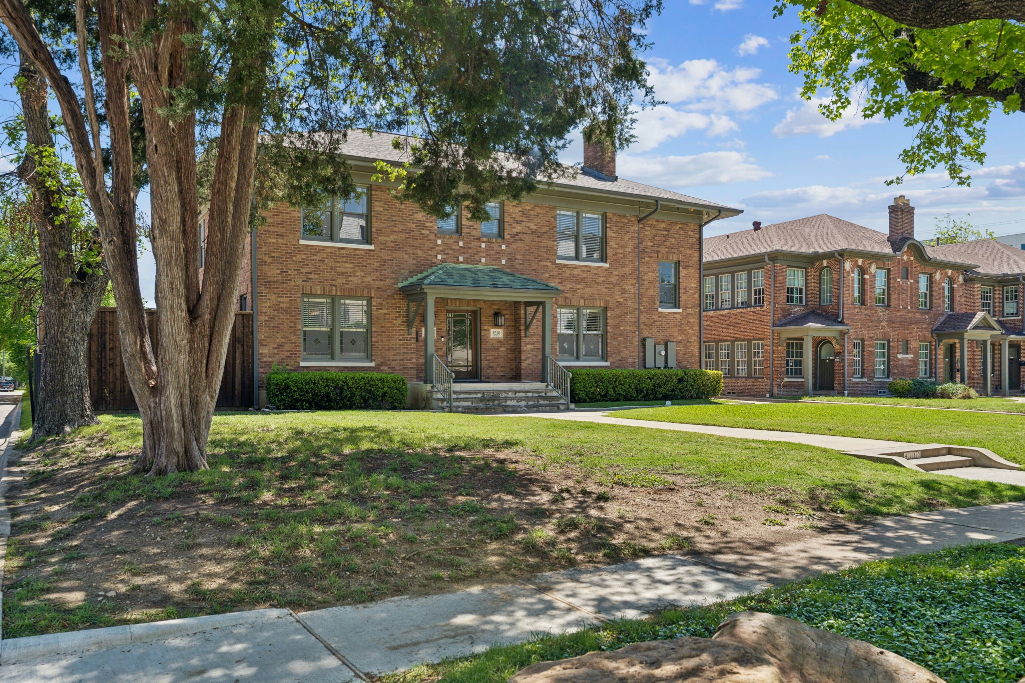 4112 Swiss Avenue