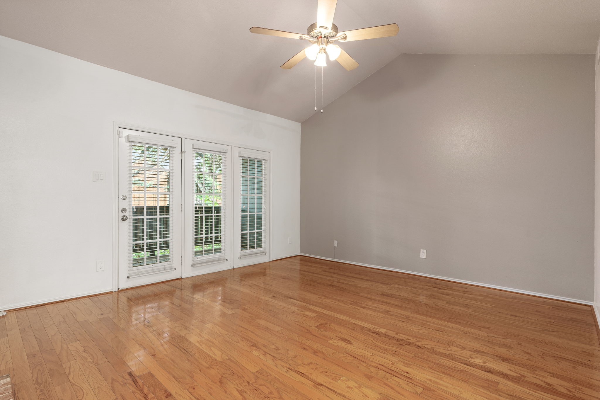 12660 Hillcrest Road 4203