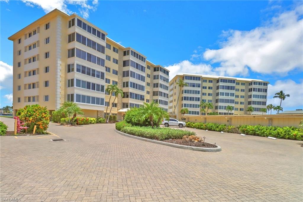 3420 Gulf Shore BLVD N # 31