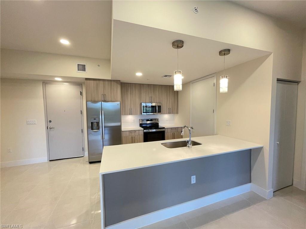 26610 Rosewood Pointe DR # 203 Unit: C-203