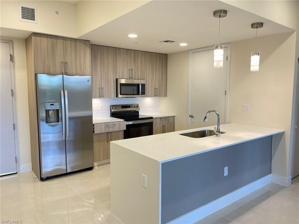 26610 Rosewood Pointe DR # 203 Unit: C-203