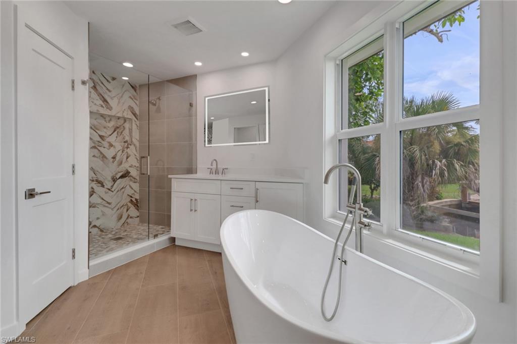 2105 Sheepshead DR