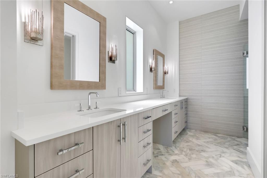 1798 | A Holiday Lane Residence