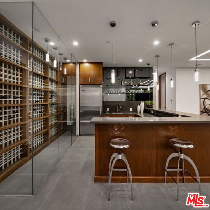 2358 Kimridge Rd