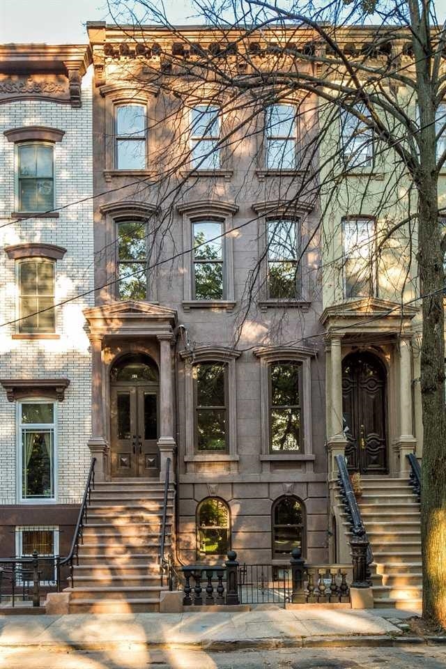 268 BARROW ST