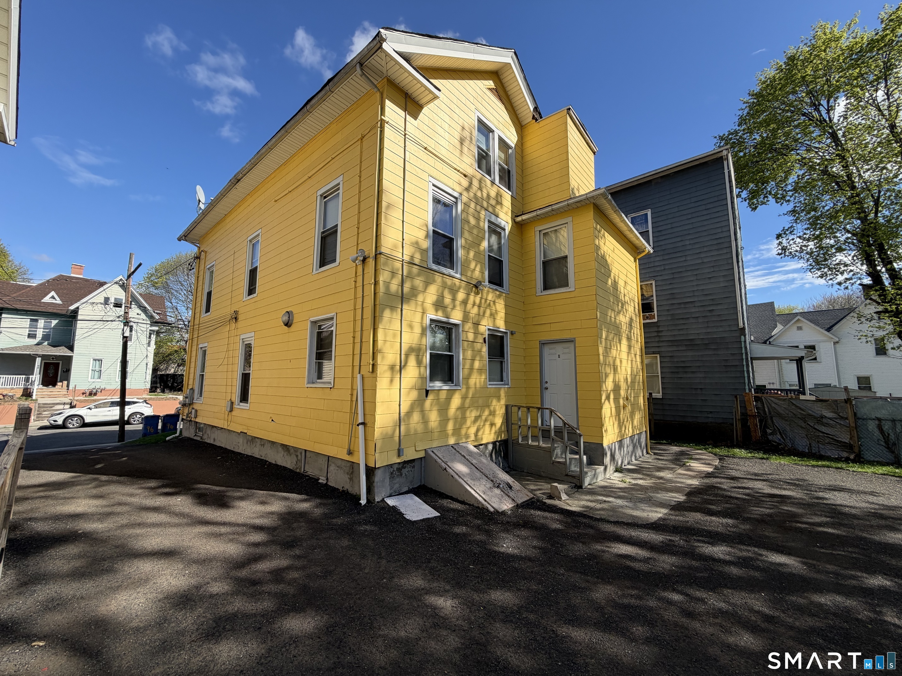 96 Franklin Street 2nd Floor