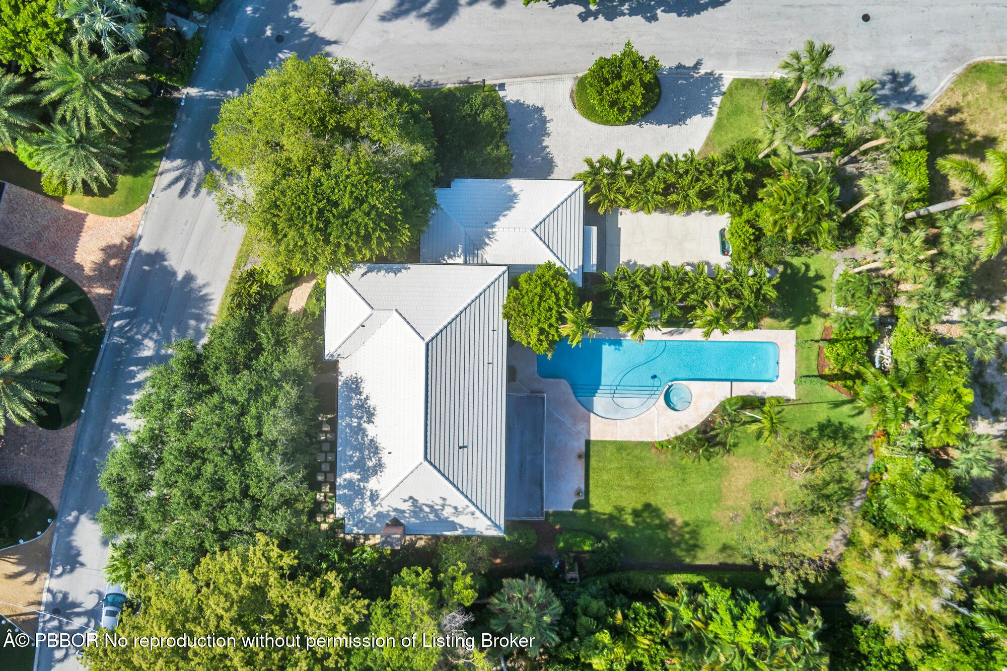 495 N Lake Way