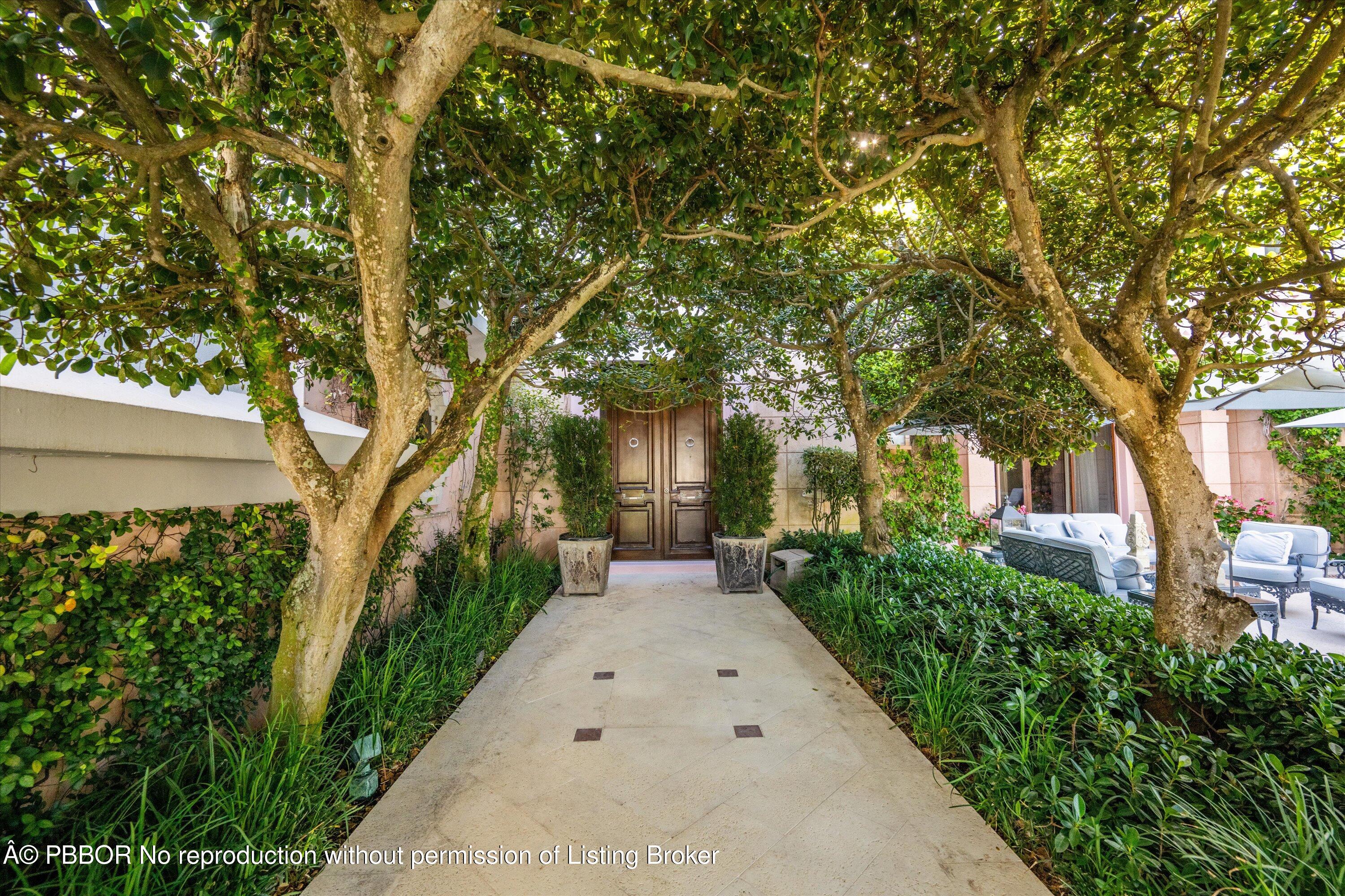 911 N Ocean Boulevard