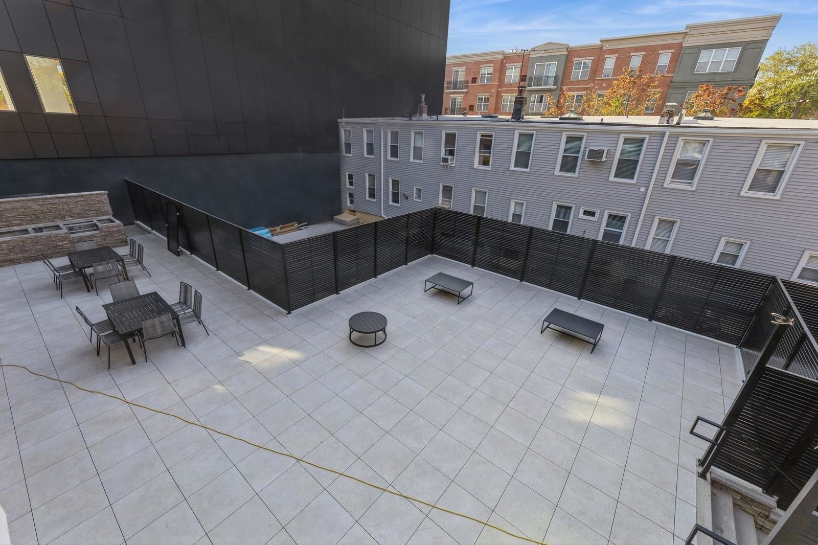 425 3RD ST Unit: 219