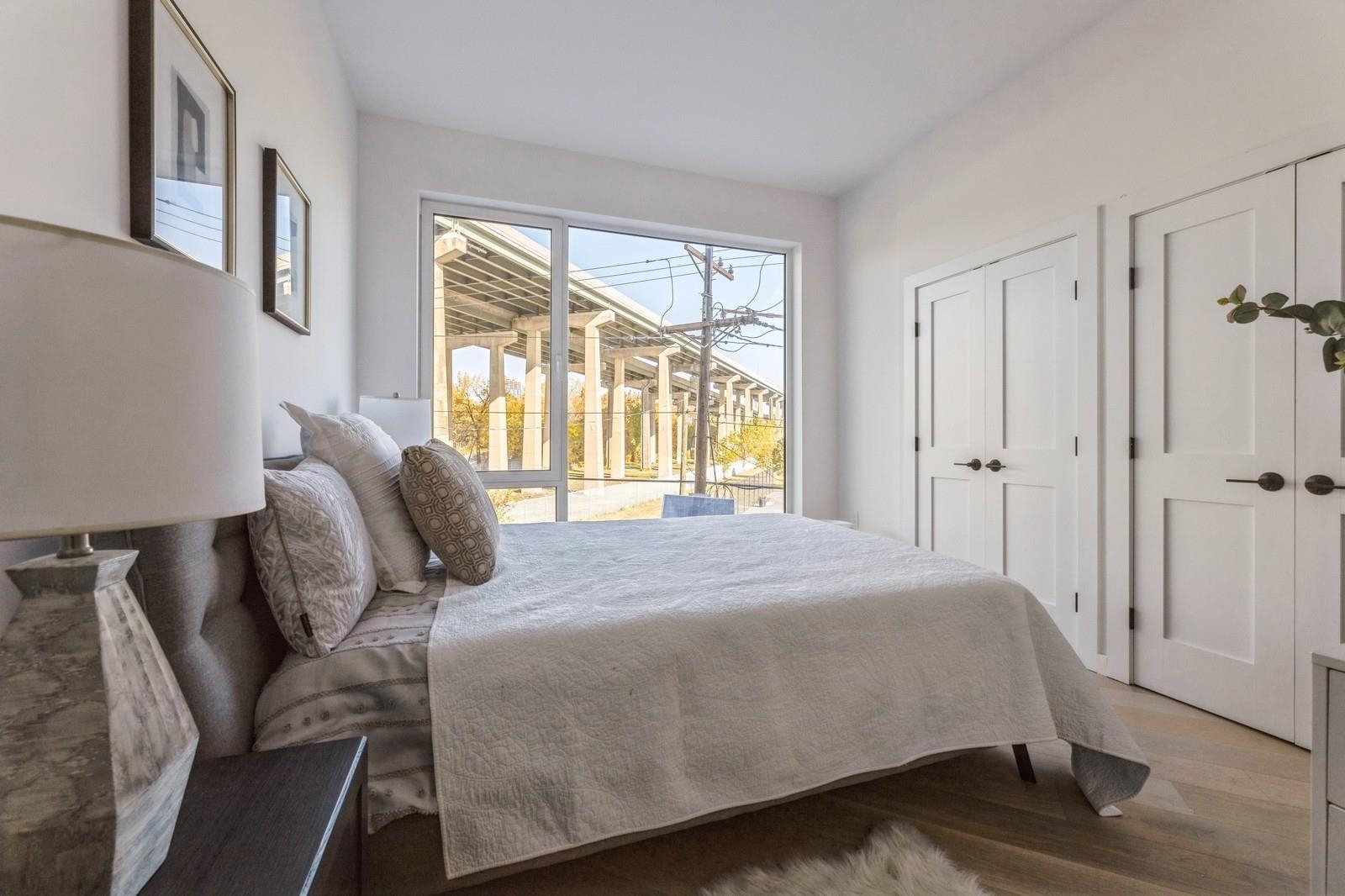 425 3RD ST Unit: 219