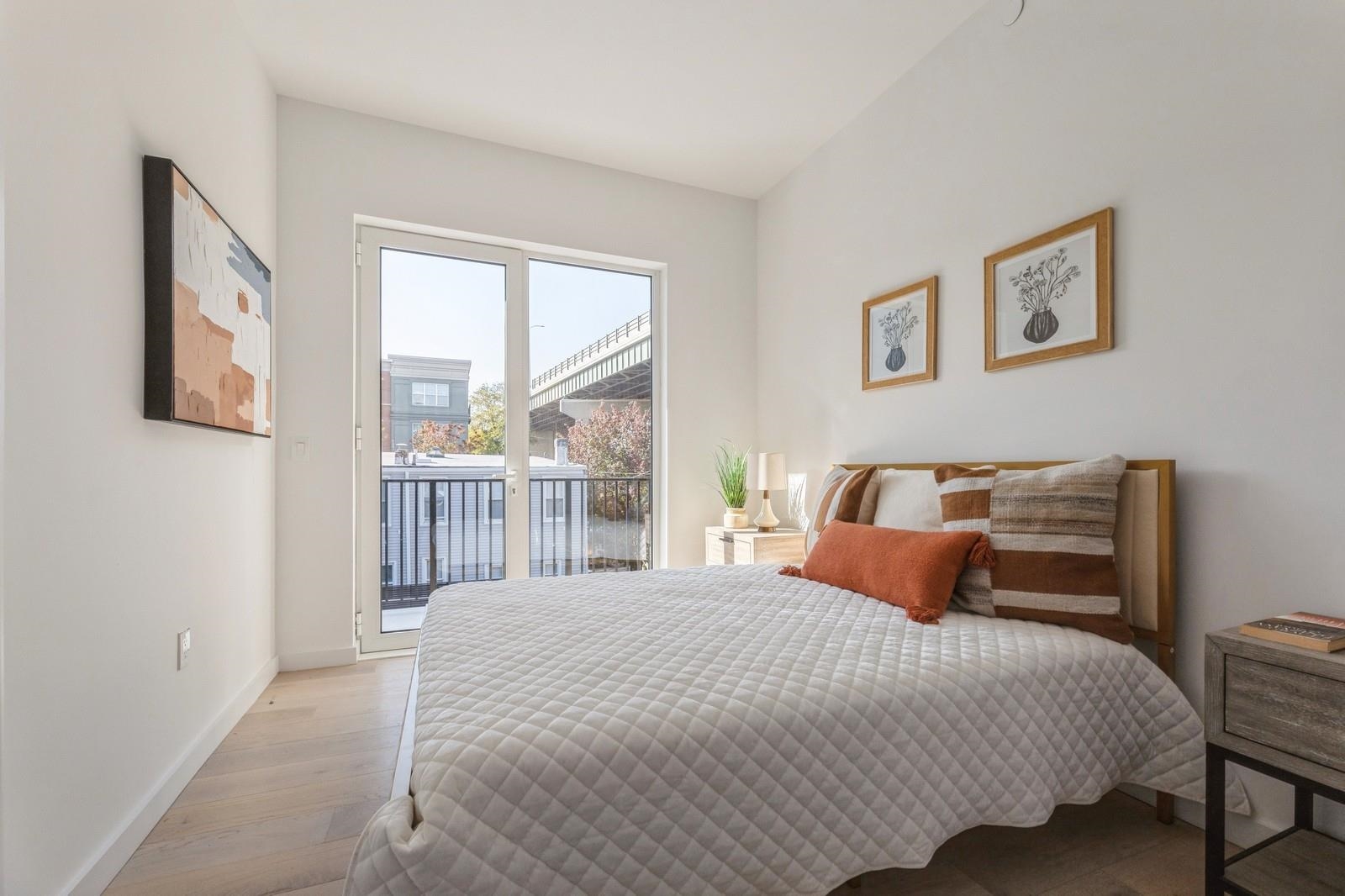 425 3RD ST Unit: 219