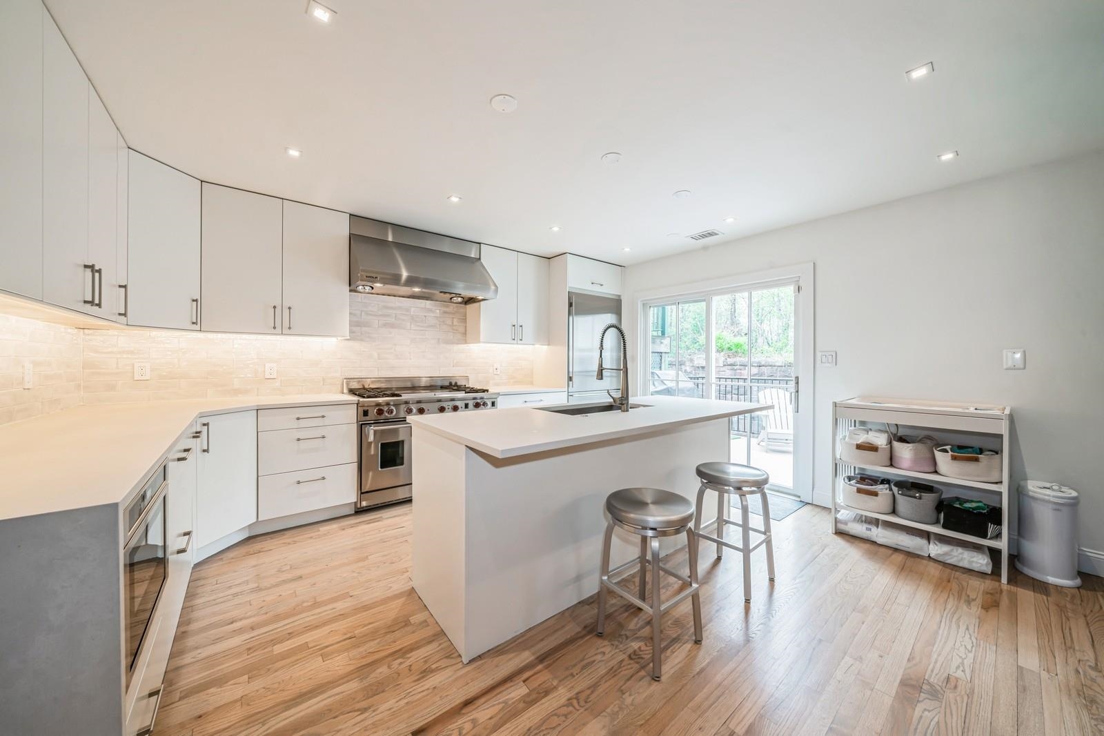 312 5TH ST Unit: 2