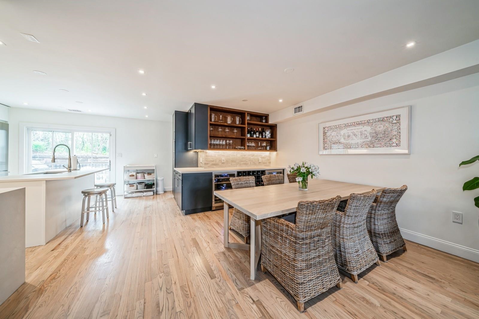 312 5TH ST Unit: 2