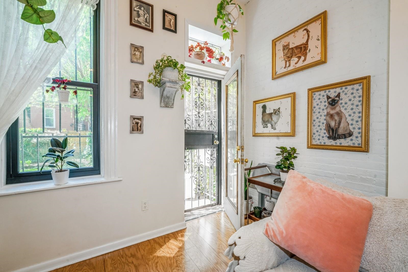 167 CHRISTOPHER COLUMBUS DR Unit: 1R